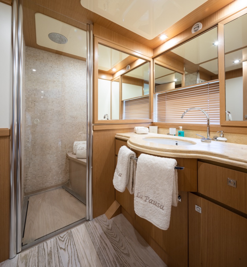Bathroom vanity